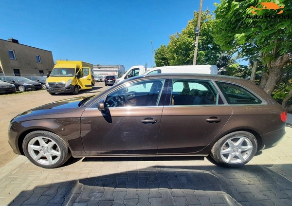 Audi A4 cena 39999 przebieg: 182000, rok produkcji 2011 z Halinów małe 781